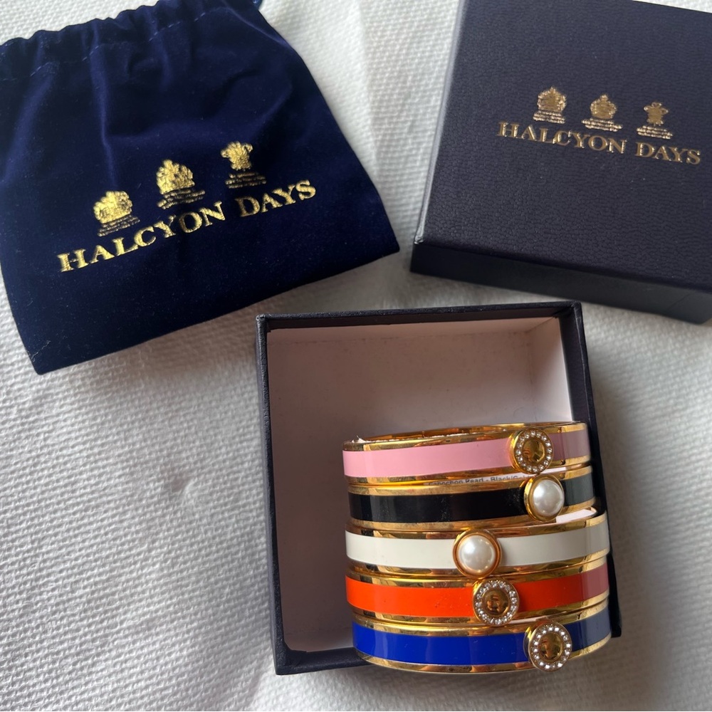 (ONE) Halcyon Days Enamel and Gold-Trim Bangle Bracelet